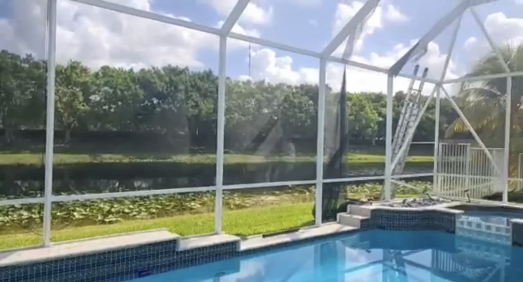 Patio enclosure contractor Fort Lauderdale
